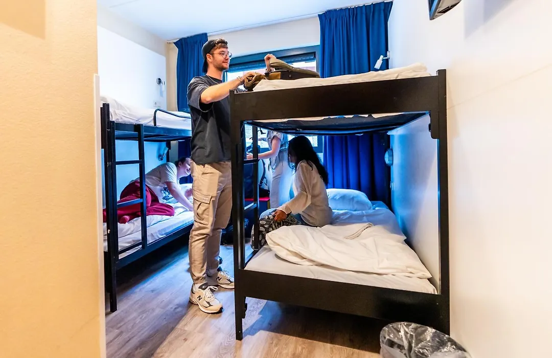 Bud Gett Hostels-1