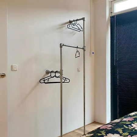 Het Hoekje - 2 Bedroom Family Friendly City Home-2